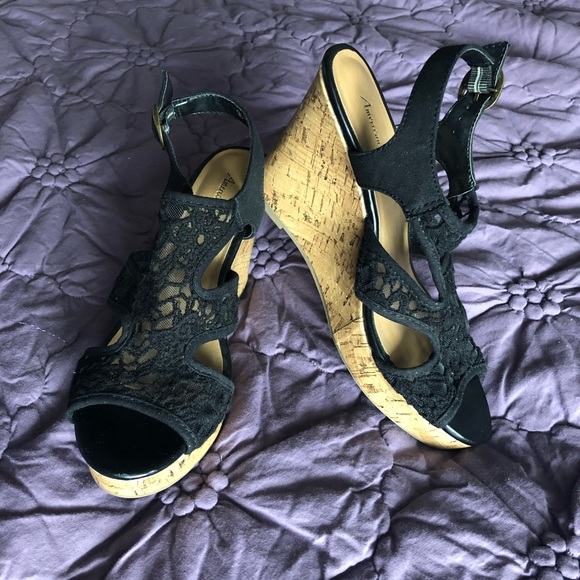 Sandals - Picture 1 of 4